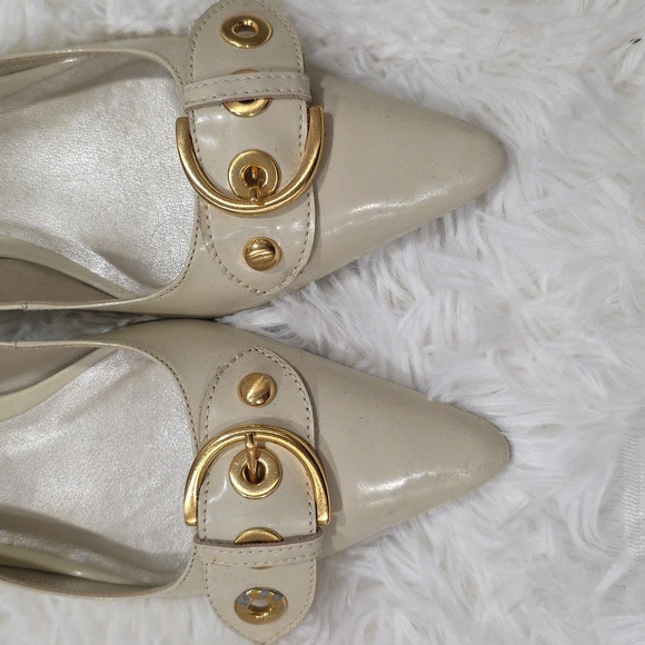Talbots Patent Leather Cream Pointed Slingback Heels. Size 8.5 - Picture 4 of 9